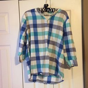 Light-weight plaid shirt